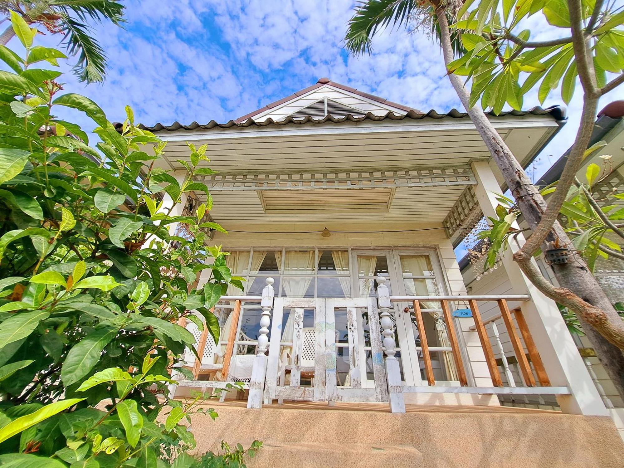 Prathana Garden Beach Resort Hua Hin Exterior foto